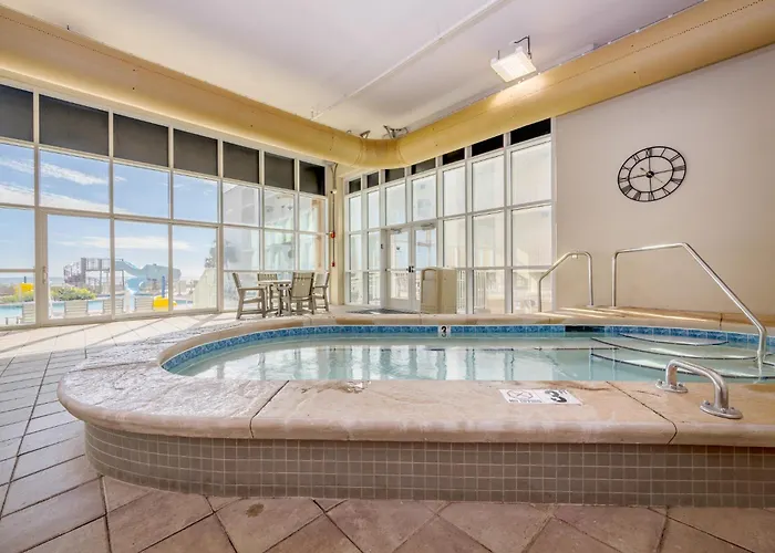 Phoenix Gulf Towers 1204